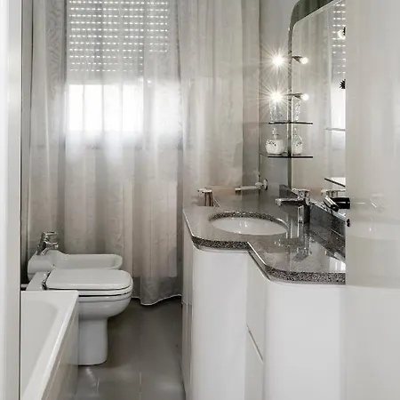 Splendido 140 Mq Zona Tortona Apartment Milan